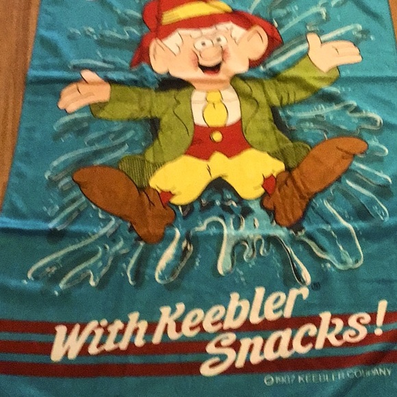 Vintage Keebler Beach Towel - Picture 3 of 9